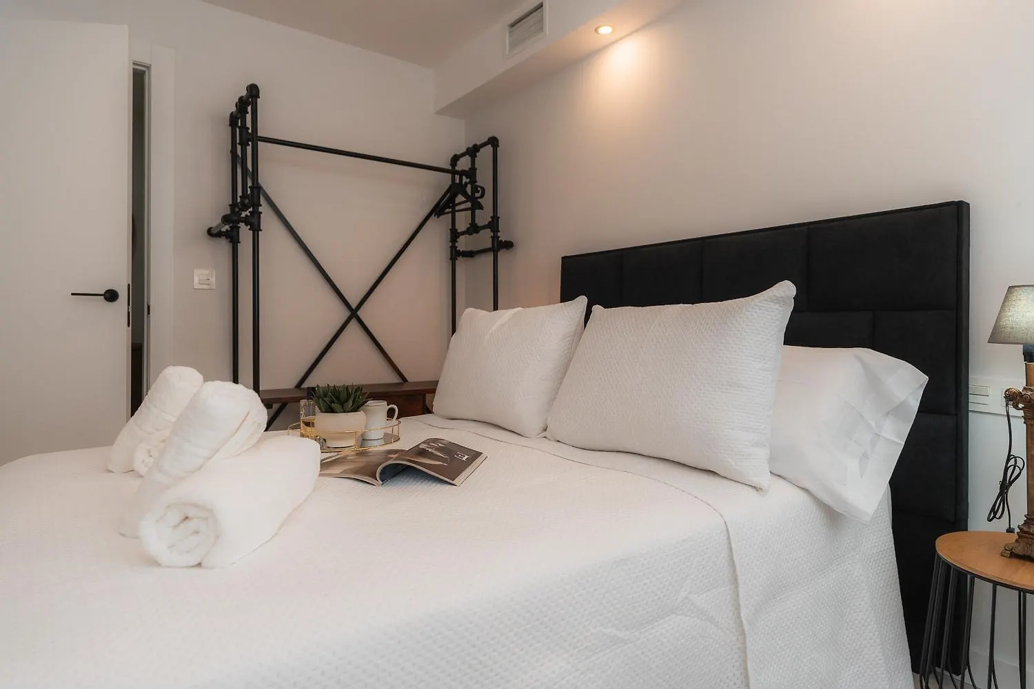 Mano De Hierro Apartment - Free Parking Granada Spain