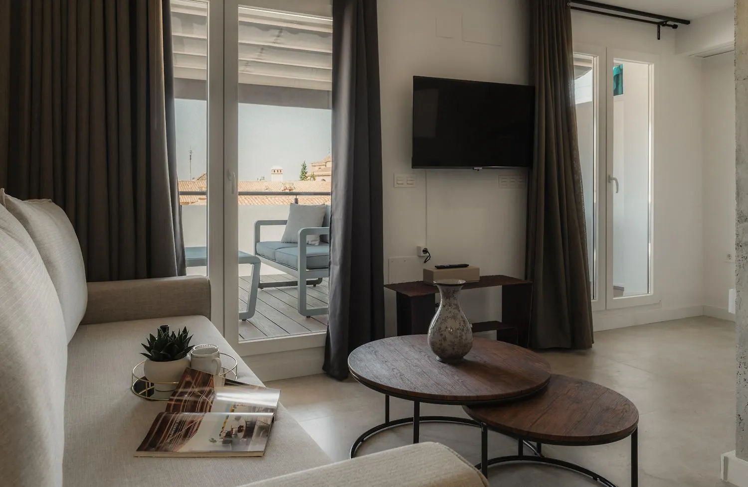 Mano De Hierro Apartment - Free Parking Granada Spain